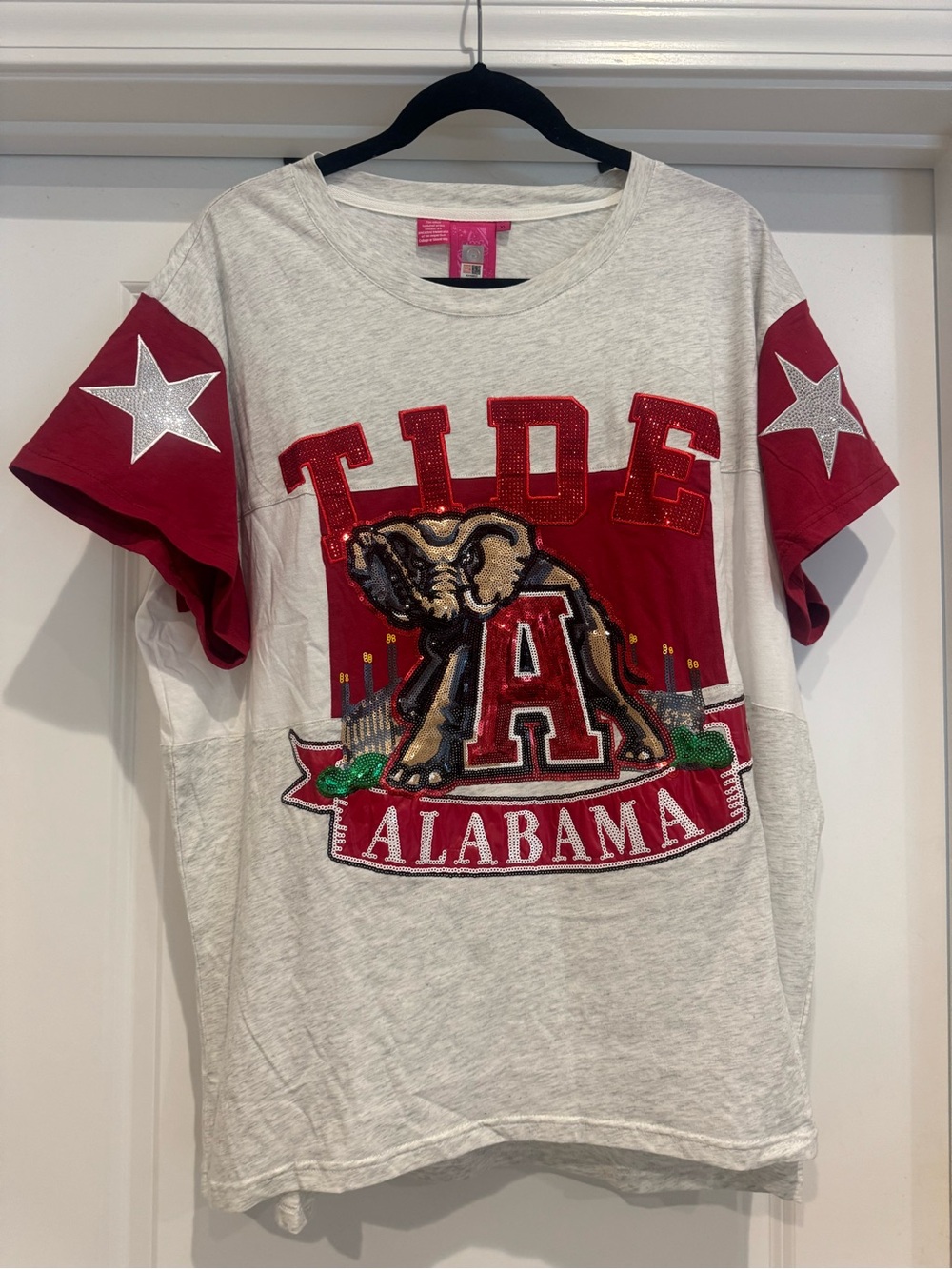 QUEEN OF SPARKLES NWOT White & Crimson Alabama Graphic Tee